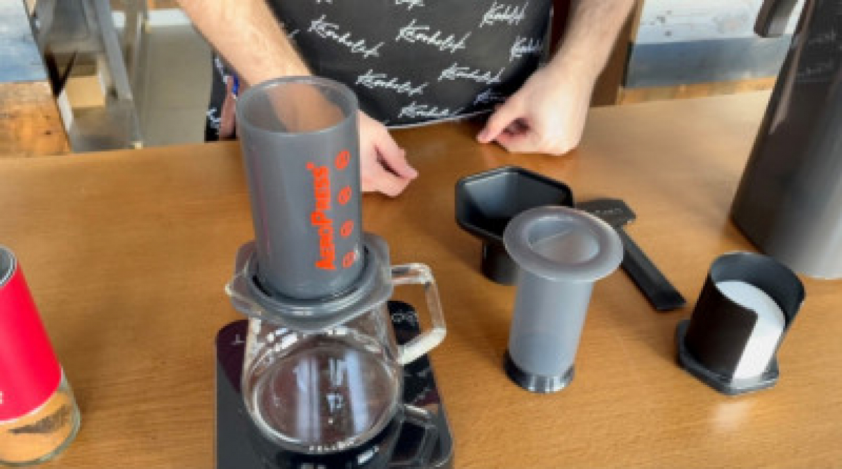 Príprava kávy s AeroPress