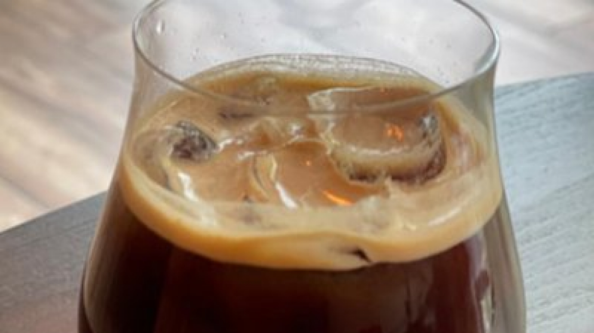 Osviežujúce espresso tonic