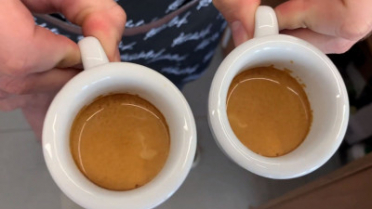 Príprava espressa na pákovom kávovare Lelit - 1